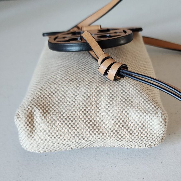 Tory Burch Phone Bag "EUC" - Picture 4 of 16